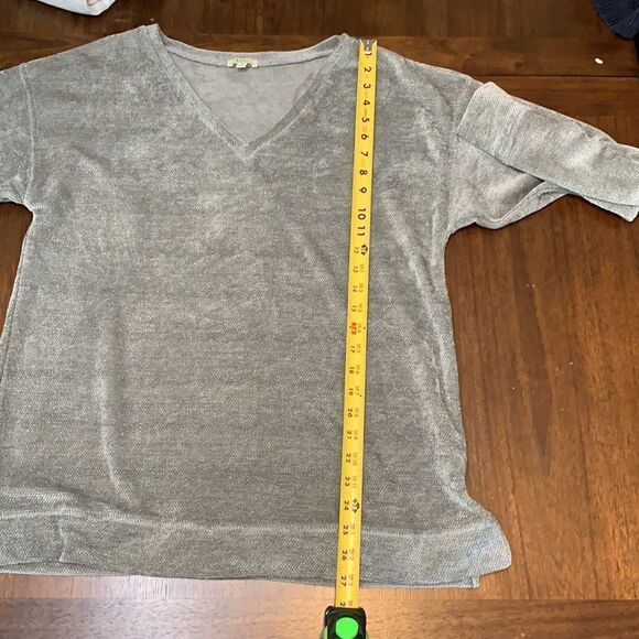 Kori America | gray v-neck pullover sweater - Picture 9 of 10